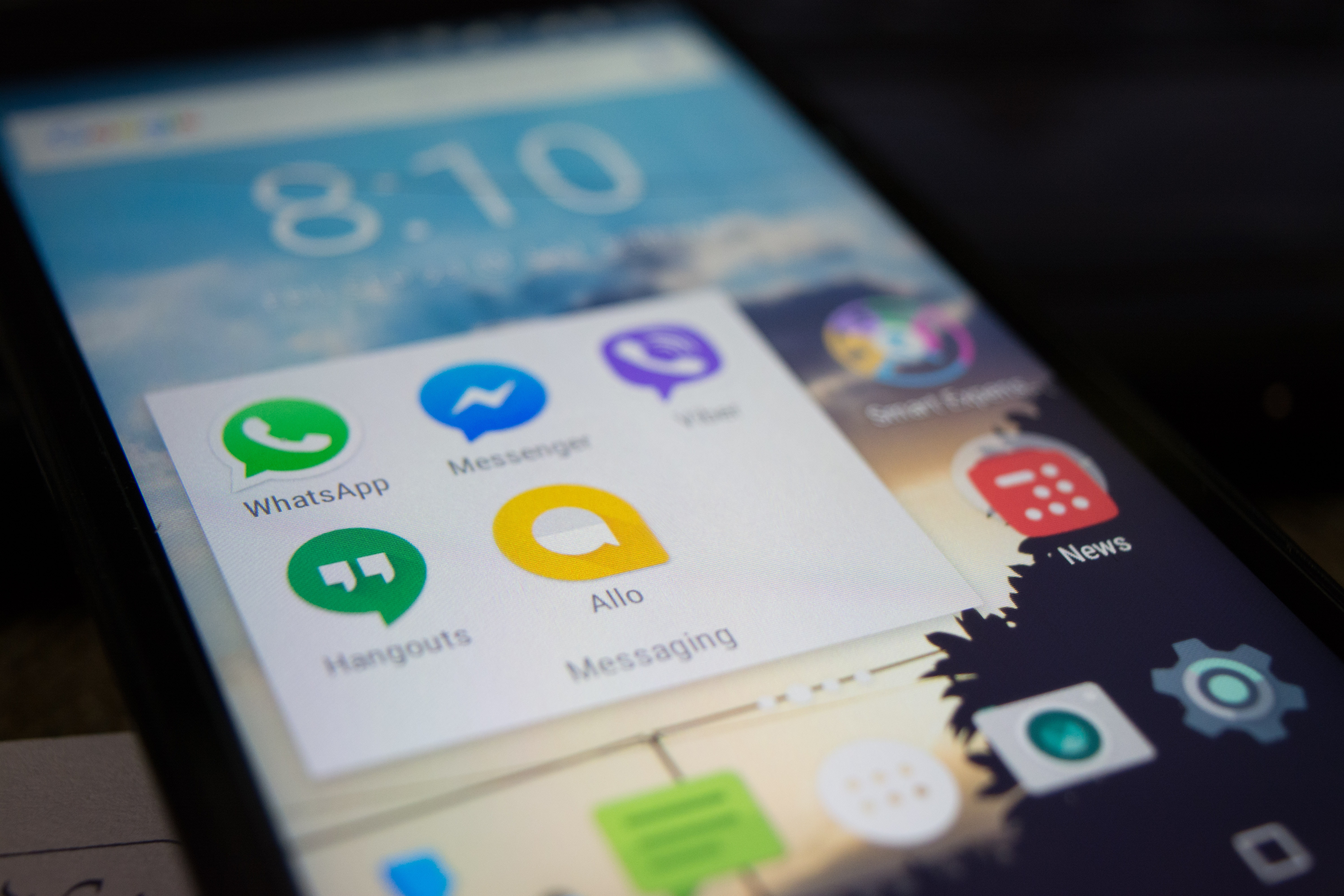 Enseigner et Apprendre avec les médias sociaux uvci0001